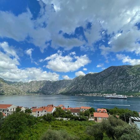 Apartments Krivokapic Prcanj With Bay View Kotor Ngoại thất bức ảnh