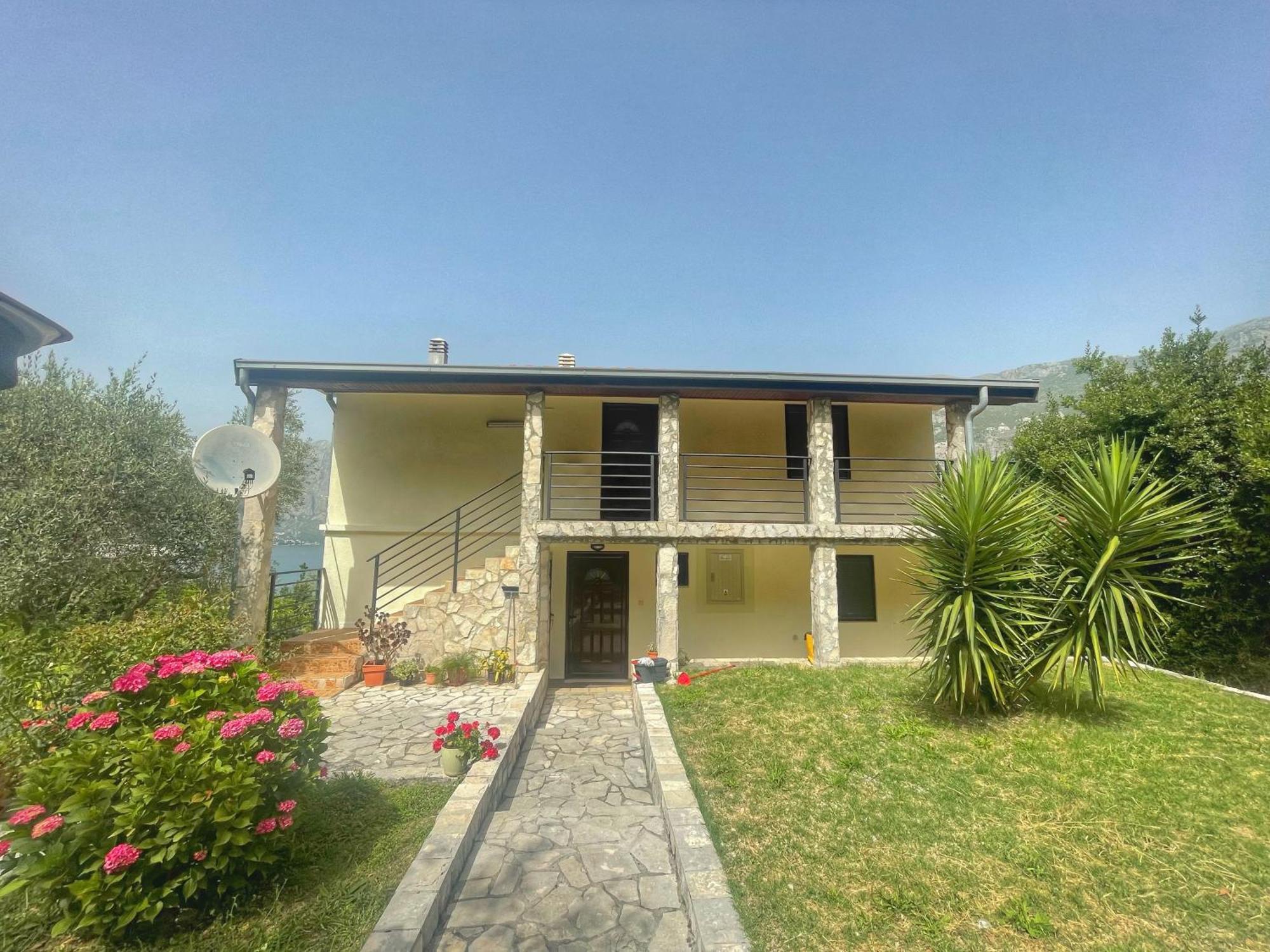 Apartments Krivokapic Prcanj With Bay View Kotor Ngoại thất bức ảnh